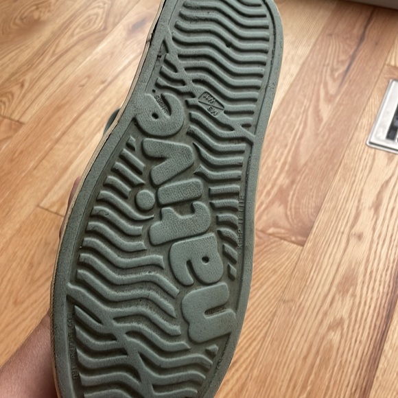 NATIVE || Jefferson Block Shoe Size 11 - Picture 5 of 8